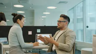 Onboarding that helps new hires settle in and contribute